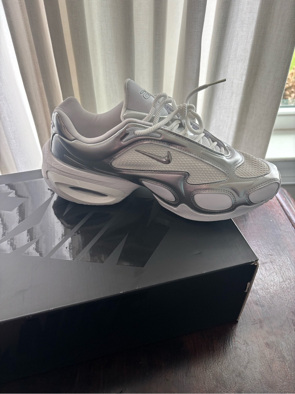 New Nike air max muse White and Silver Wave-Detail Running Sneakers